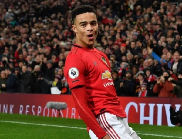 Fan Mu quay xe, đòi đưa Mason Greenwood trở về