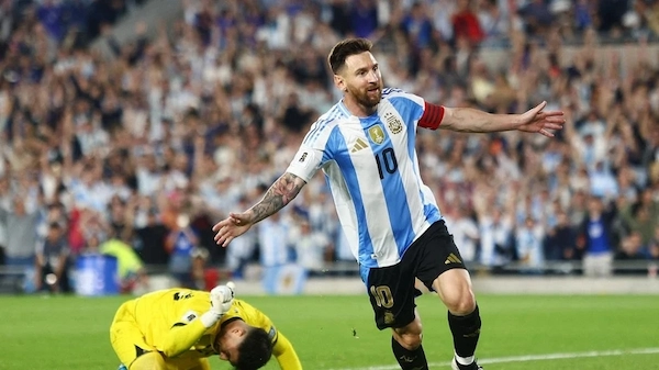 Lionel Messi tỏa sáng cùng chiến thắng 6 - 0 của Argentina