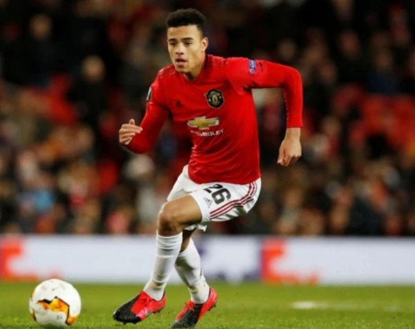 Fan Mu quay xe, đòi đưa Mason Greenwood trở về