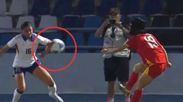 Tình huống phạt đền trận Việt Nam vs Philippines gây tranh cãi?