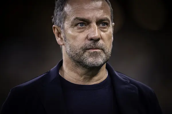 Han Flick né tránh bình luận về Alonso vì áp lực ở Real Madrid?