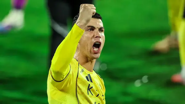 Cristiano Ronaldo giúp Al-Nassr đòi lại ngôi đầu bảng